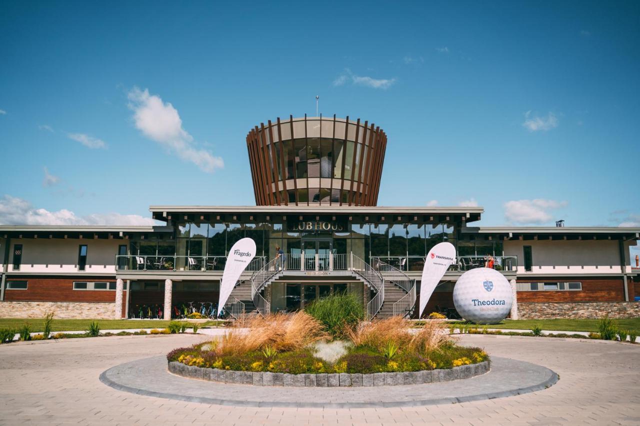 Theodora Golf Club Hotel Alba Iulia Exterior foto
