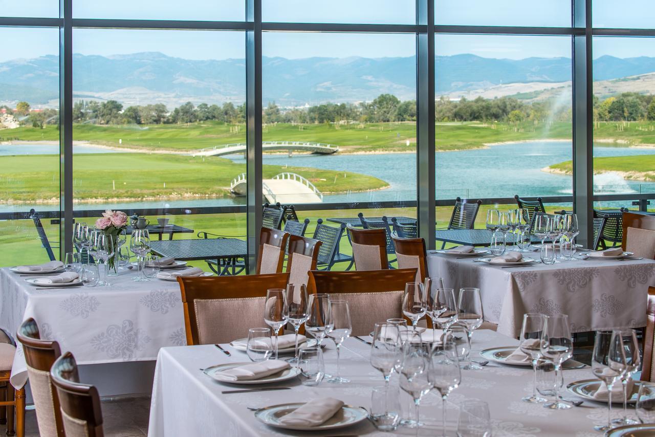 Theodora Golf Club Hotel Alba Iulia Exterior foto